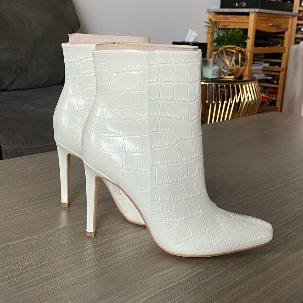 Marc Fisher LTD Cappa Booties